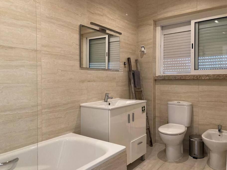 Apartamento Bem Localizado Para Familias & Amigos Apartment ลิสบอน ภายนอก รูปภาพ