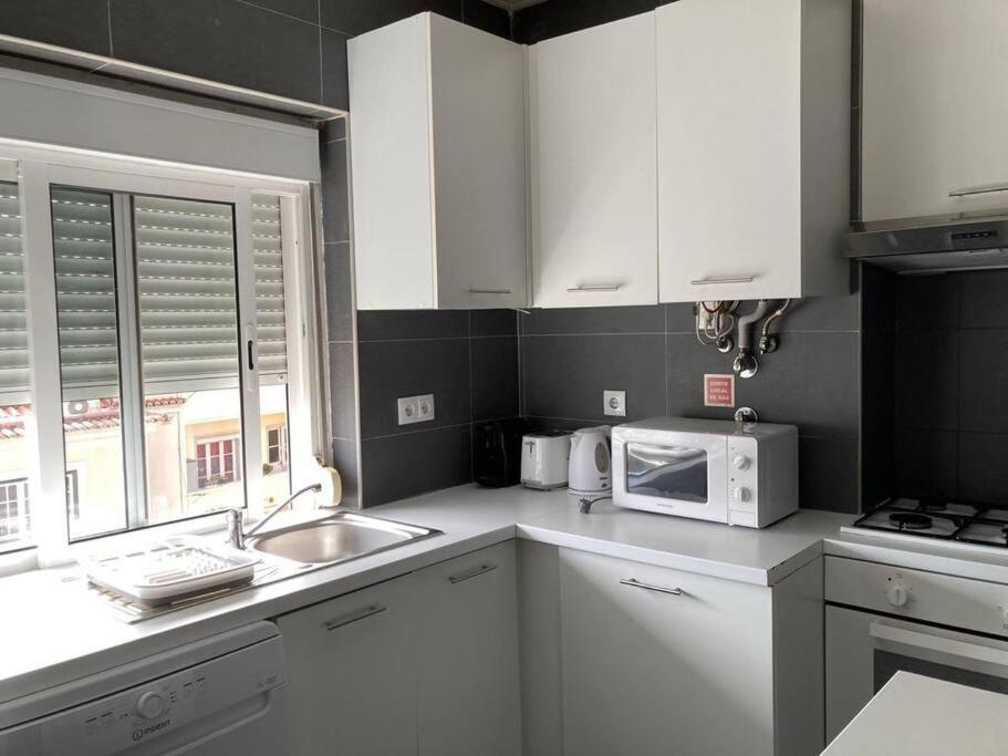 Apartamento Bem Localizado Para Familias & Amigos Apartment ลิสบอน ภายนอก รูปภาพ
